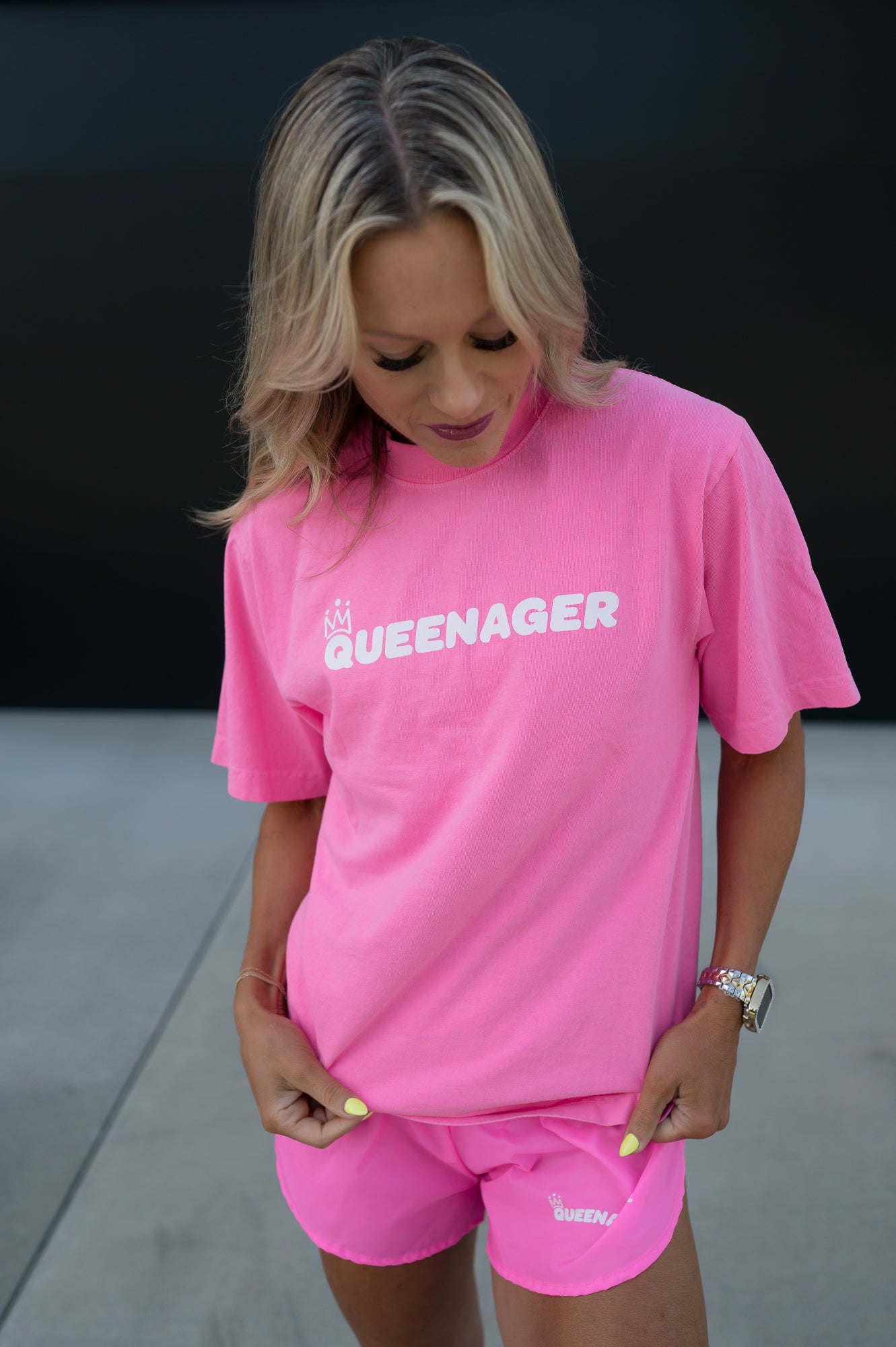 Queenager Tee - Hot Pink